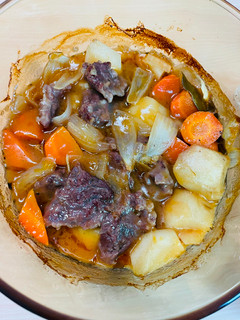 燉牛肉|過熱水蒸氣烤箱微波爐 的食譜成品照片