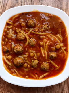 عکسی از دستور سوپ رشته و عدس 🍜