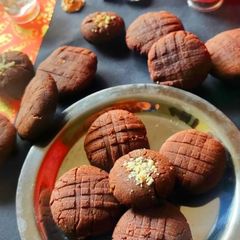 A picture of Ragi bites (with condensed milk).