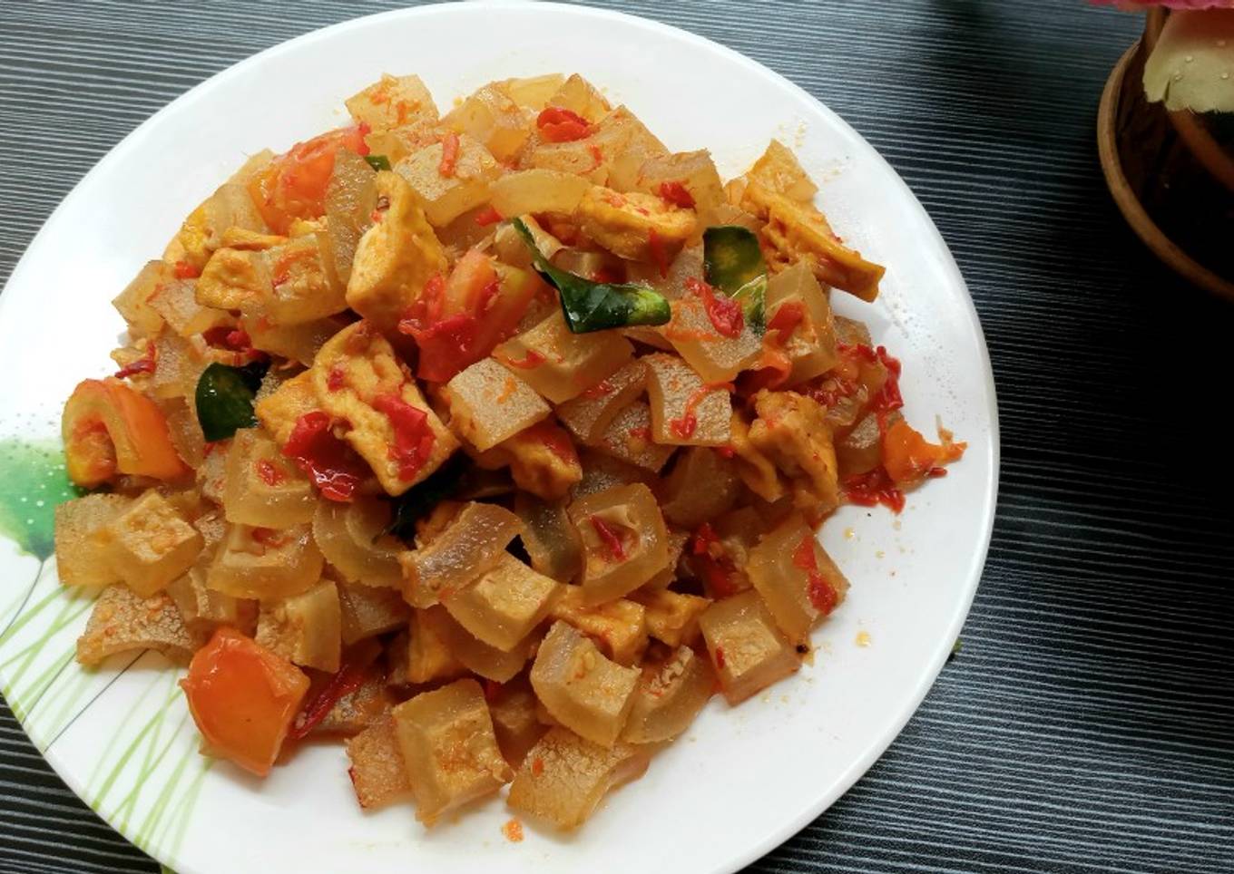 Kikil Tahu Sambal Daun Jeruk