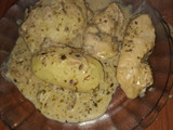 Pechuga a la cerveza con Roquefort, con papas al natural