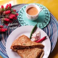 A picture of Veggie omelette sandwich #ramadankitayari.