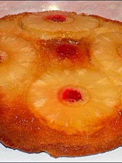Una foto de Pastel Volteado De Piña - Pineapple Upside Down Cake