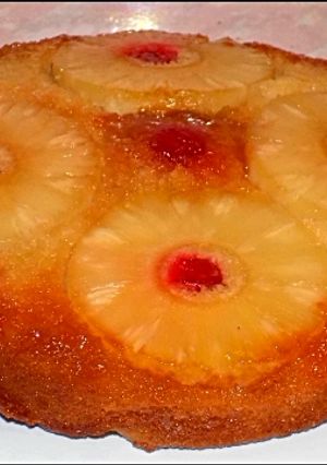Una foto de Pastel Volteado De Piña - Pineapple Upside Down Cake