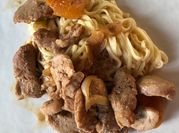Une photo de filet mignon en cocotte
