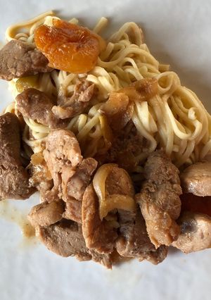 Une photo de Porc sauté aux abricots