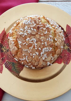 A picture of Almond-Topped Panettone with Simple Dough 🥧.