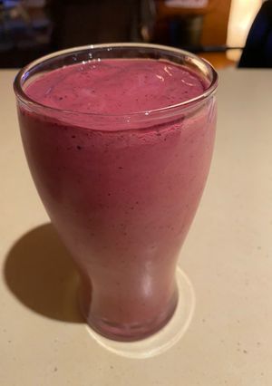 Joghurtos bogyós ital recept fotója