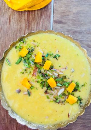 A picture of Mango kheer.