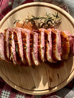 Rozmaringos rosé kacsamell édesburgonya körettel recept fotója