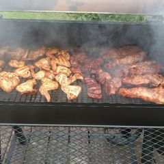 SMOKED Chicken Wings and Country Style Ribs 😋 A picture of SMOKED Chicken Wings and Country Style Ribs 😋.