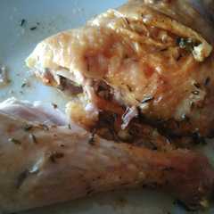 Una foto de Muslos de pollo al limón