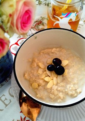 Une photo de Porridge à la myrtille