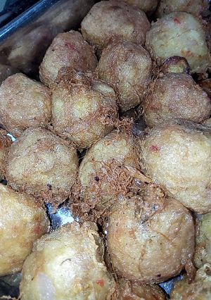 A picture of Yam balls.