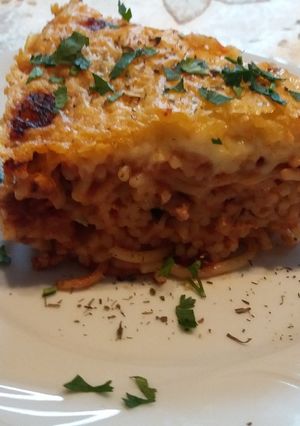 Bolognai spagetti sütőben sütve recept fotója