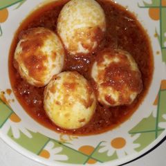A picture of Palm oil egg stew.