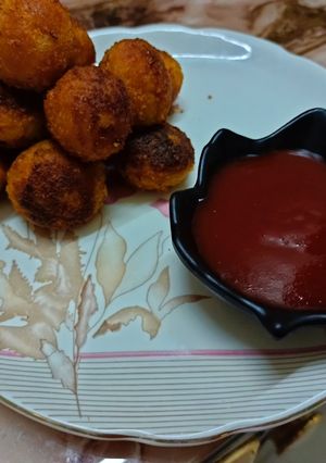 आलू कटलेट (aloo cutlet recipe in Hindi) रेसिपी मुख्य फोटो