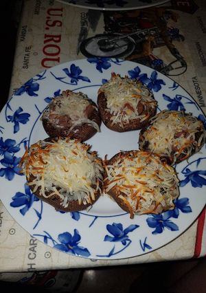 Foto principal de Champiñones rellenos de jamón gratinados