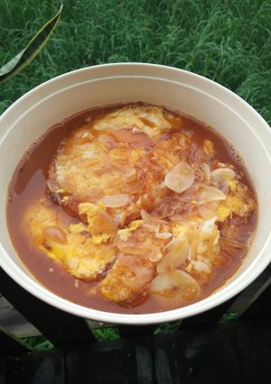 Foto resep Telur Ceplok Kuah Merah