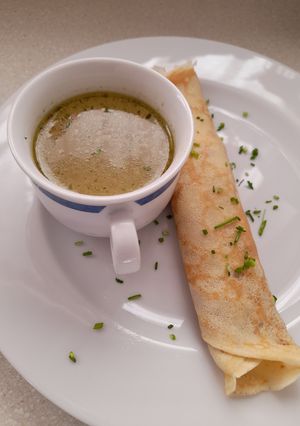Фото Млинці з фаршем, квасолею та овочами.