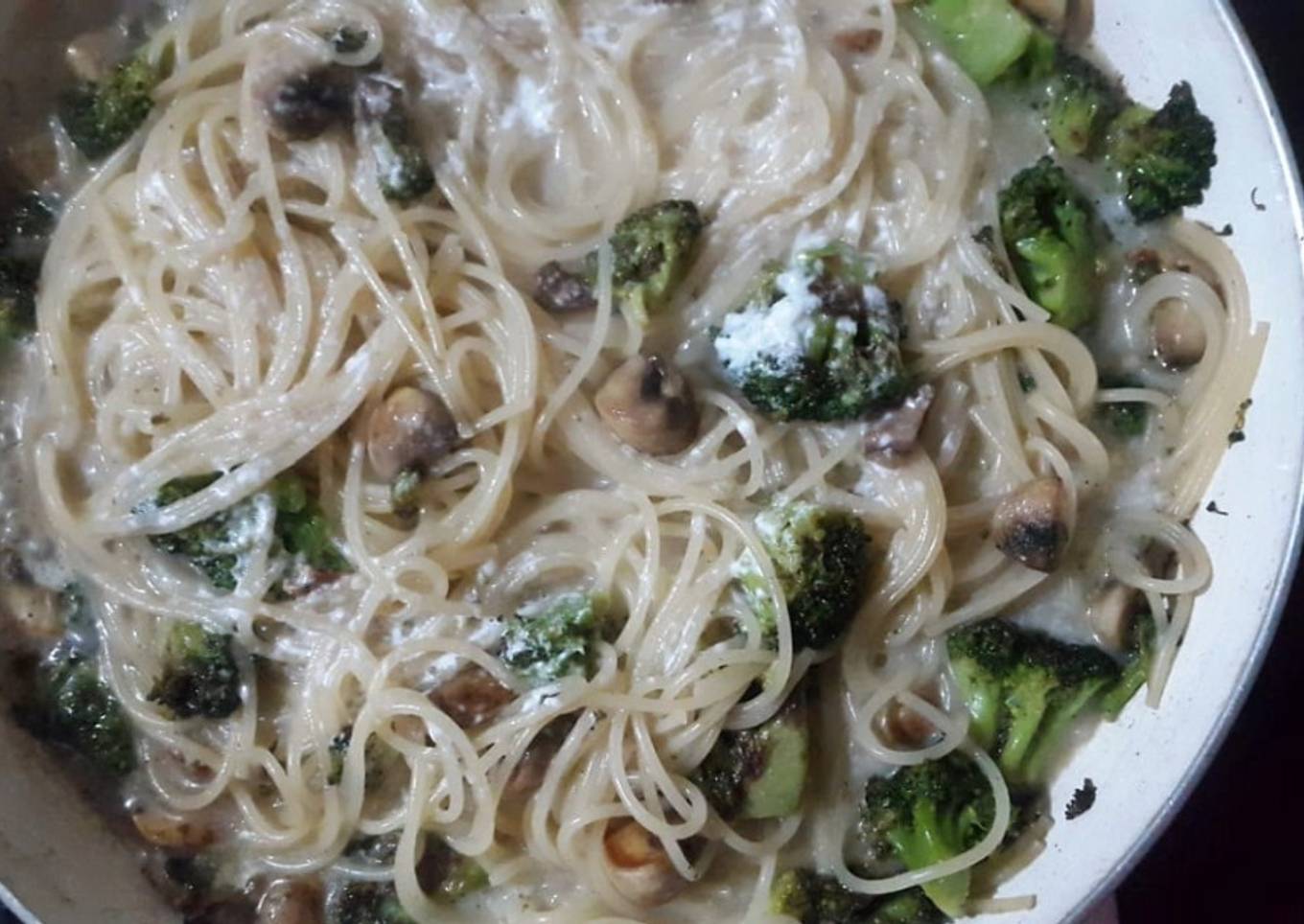 Pasta Broccoli with mushrooms