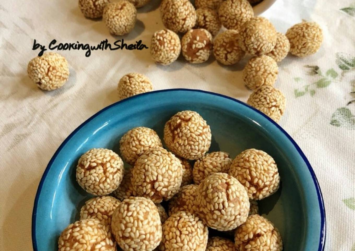 Onde-Onde Mini (dari Sisa Ayakan Tepung Kacang Telur)