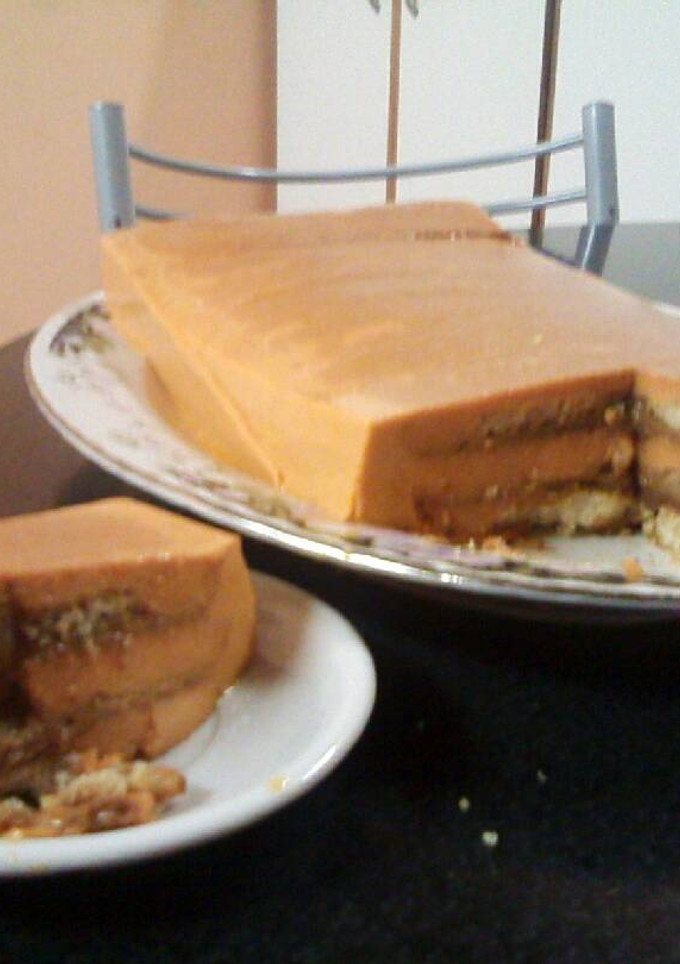 Una foto de Postre de vainillas, dulce de leche y flan