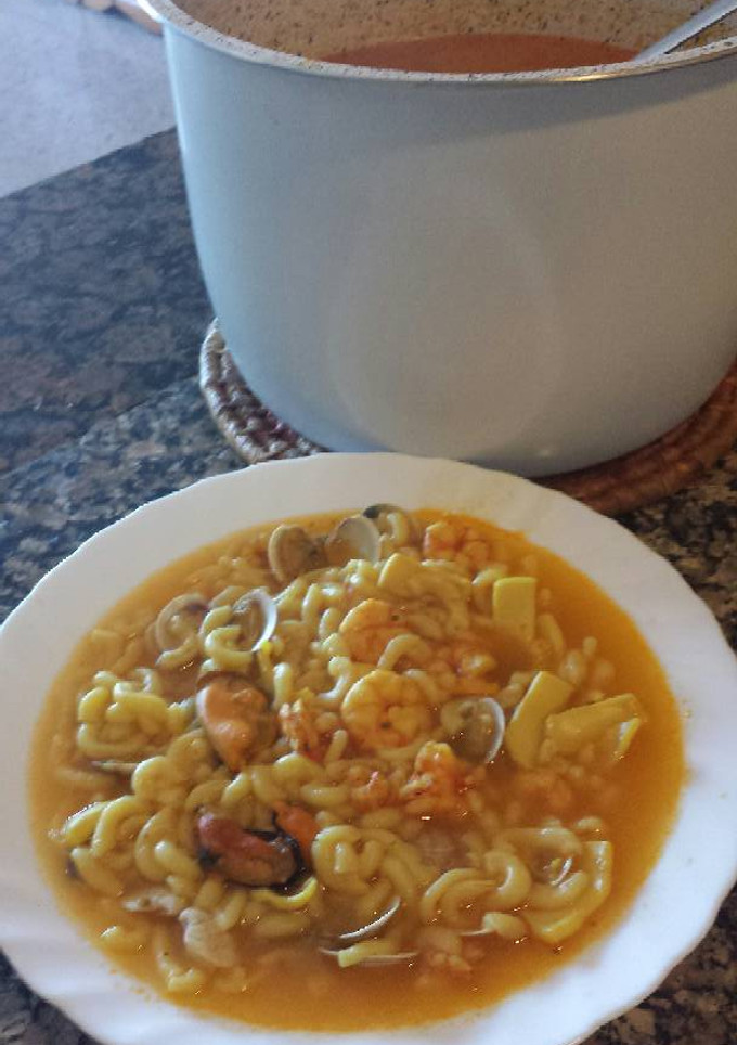 Una foto de Fideos a la marinera 