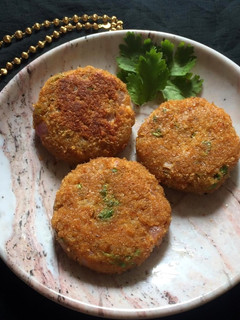 ஹங் தாகி(தயிர்)கபாப் (Hung Curd kebab recipe in Tamil) செய்முறை முக்கிய புகைப்படம்