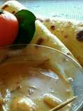 Roti paratha india dan saus kari cocol