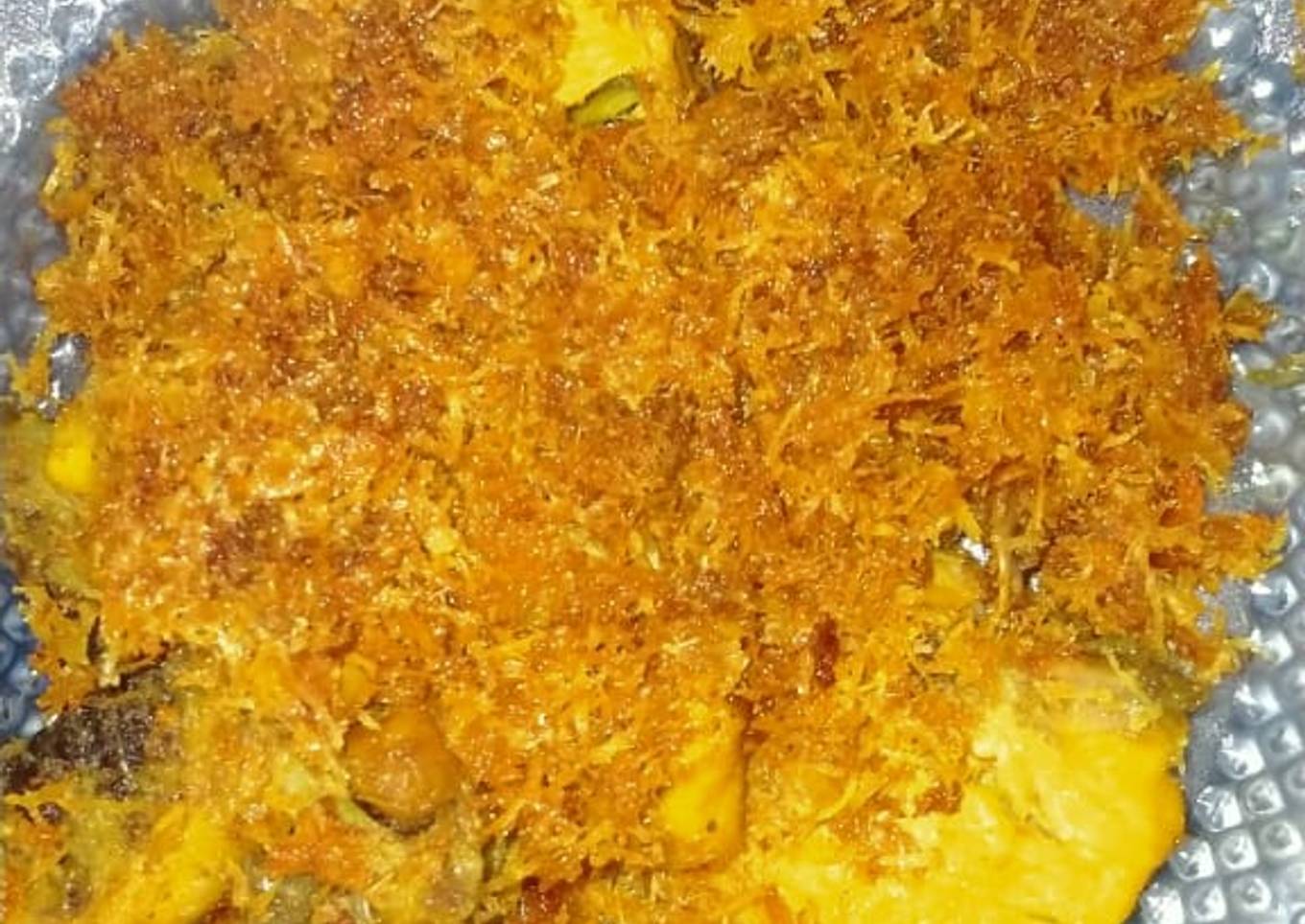 Ayam goreng serundeng