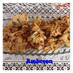 Crispy Aloo pyaz pakora 😋 A picture of Crispy Aloo pyaz pakora 😋.