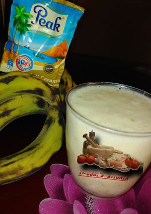 A picture of Banana smoothie.