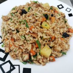 A picture of Pineapple fried rice.