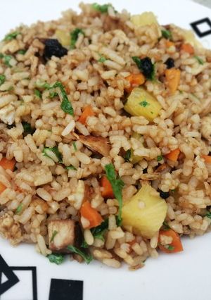 A picture of Pineapple fried rice.