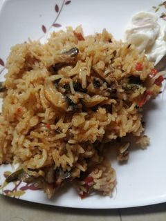 மஷ்ரூம் பிரியாணி (Mushroom biryani recipe in tamil) செய்முறை முக்கிய புகைப்படம்