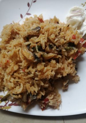 மஷ்ரூம் பிரியாணி (Mushroom biryani recipe in tamil) செய்முறை முக்கிய புகைப்படம்