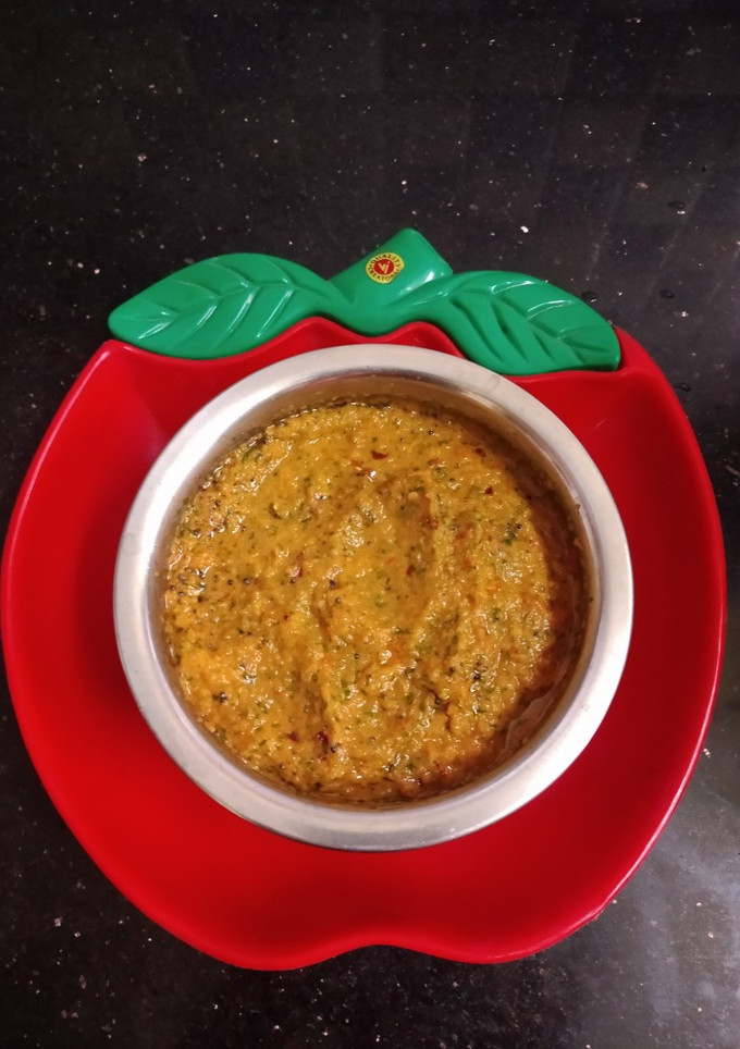 *த்ரீ இன் ஒன் ரோட் சைடு சட்னி*(roadside chutney recipe in tamil) செய்முறை முக்கிய புகைப்படம்