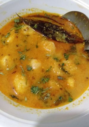अरबी की दही वाली सब्जी(arbi ki dahi wali sabji recipe in Hindi) रेसिपी मुख्य फोटो