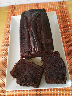 Una foto de Bizcocho de chocolate y fresa
