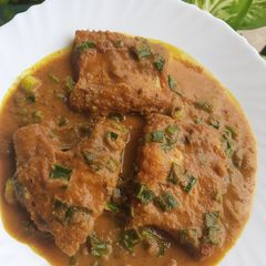 A picture of Fish Spring Onion Gravy.