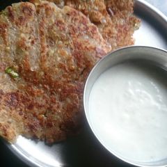 A picture of Sabudana Thalipeeth.