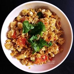 Oats scrambled egg bowl A picture of Oats scrambled egg bowl.