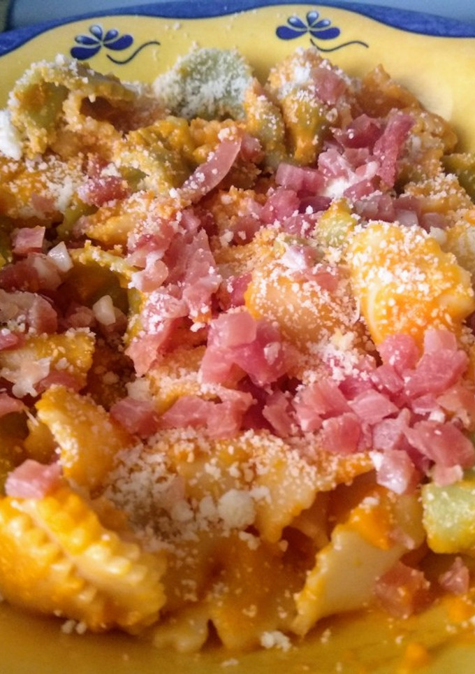 Una foto de Pasta con salsa de cebolla, puerro y zanahoria