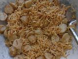 Oseng mie bakso pedas