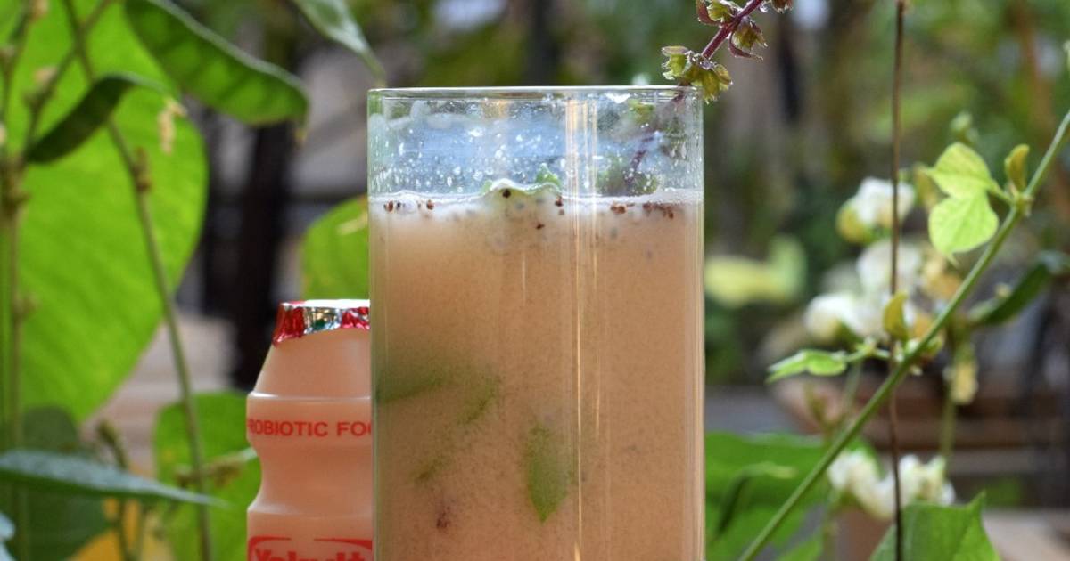 Probiotic Plantain stem Juice With Yakult Recipe by Shrikripa Cookpad