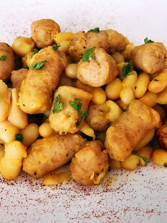 Una foto de Alubia blanca con longaniza de pollo