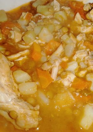Una foto de Guiso de Lentejas y Pollo