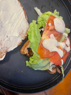 A picture of Blt.