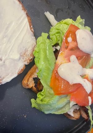 A picture of Blt.